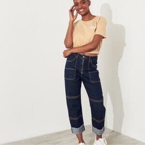 Hollister High Rise Crop Boyfriend with Stretch Utility Jeans. EUC. 25 or 1 Reg